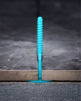 BIHUI BLT3100 1/8" (3mm) Tornado Spin Level Base - 100 Pieces