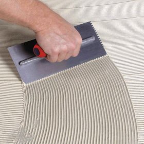 ROBERTS 10-823 Comfort Grip SQ-Notch Trowel